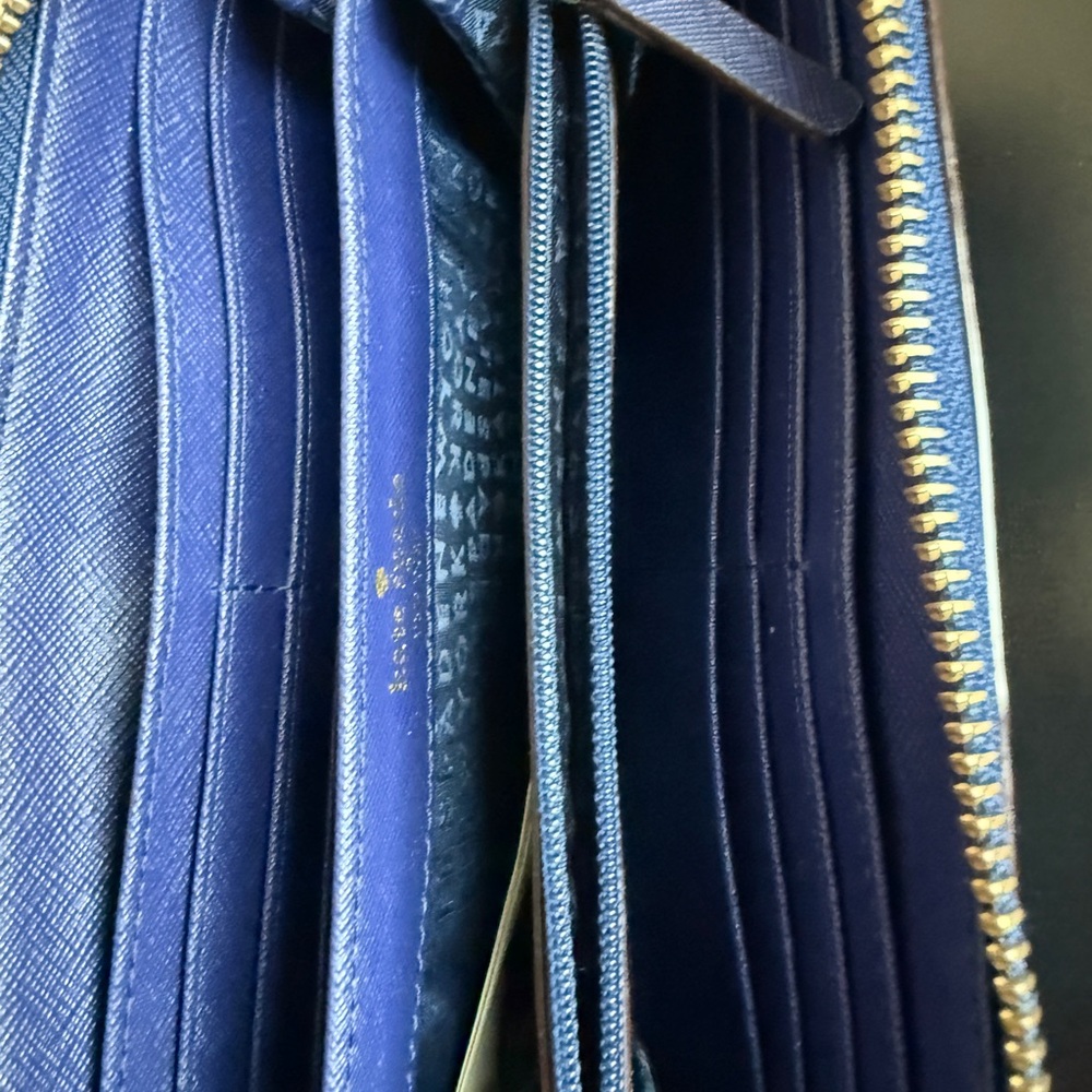 Kate Spade Newbury Lane Zip Around Wallet - Picture 4 of 6
